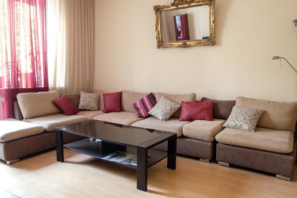 Apartment On Hanrapetutyan Street Erivan Dış mekan fotoğraf
