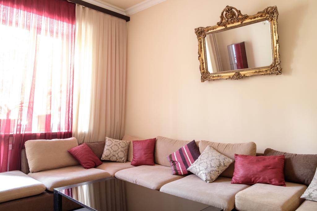 Apartment On Hanrapetutyan Street Erivan Dış mekan fotoğraf