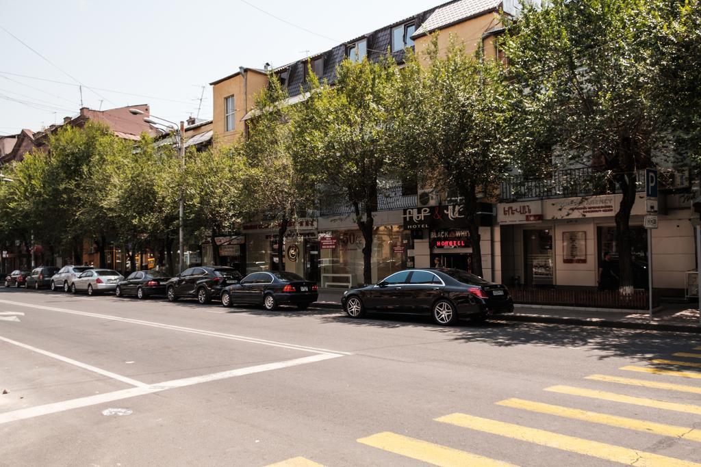 Apartment On Hanrapetutyan Street Erivan Dış mekan fotoğraf